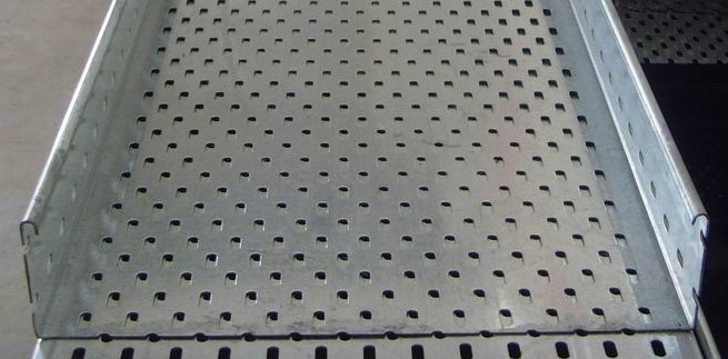16 Schritt-Formstations-Kabel-Behälter-Profil/Kabel-Leiter-Rolle, die Maschine bildet