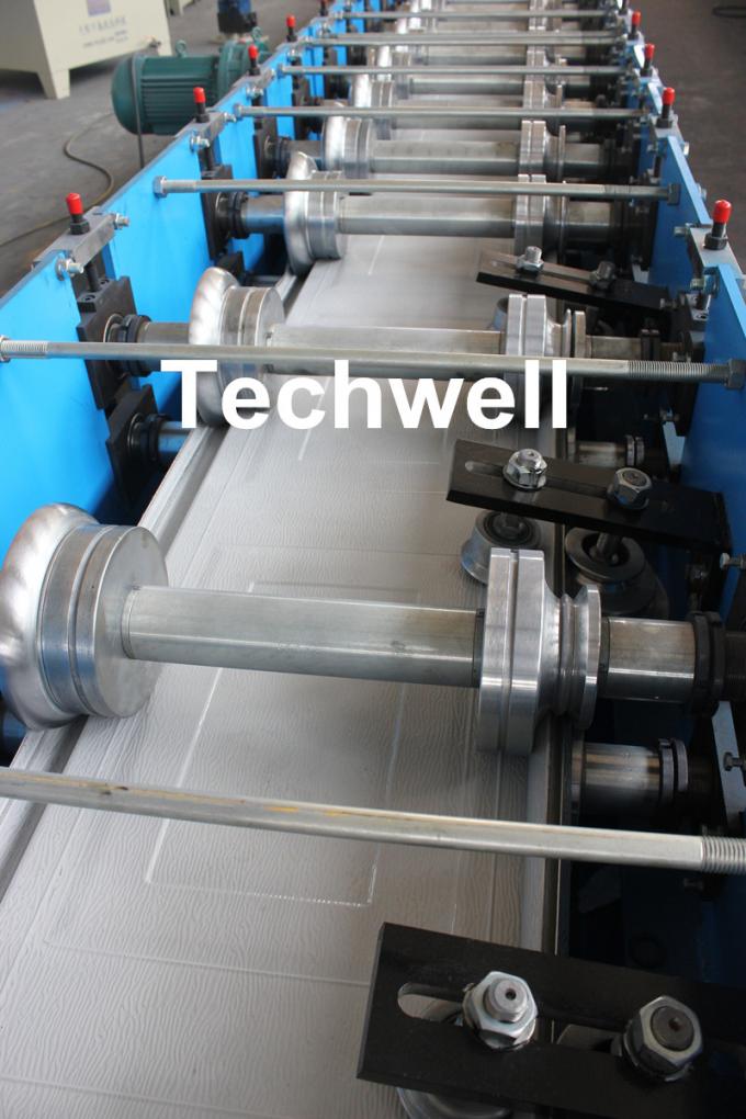 PLC steuern kaltwalzen die Formung der Maschine für unterschiedliche Größen-Garagentor-Platte