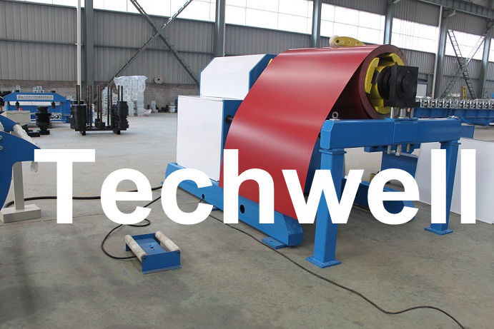 5 Tonne hydraulisches Selbst-Decoiler/Uncoiler, das Maschine mit abwickelender Geschwindigkeit 0 - 15m/min kurvt