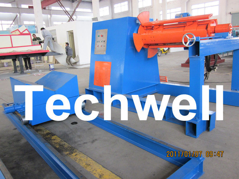 5 Tonne hydraulisches Selbst-Decoiler/Uncoiler, das Maschine mit abwickelender Geschwindigkeit 0 - 15m/min kurvt