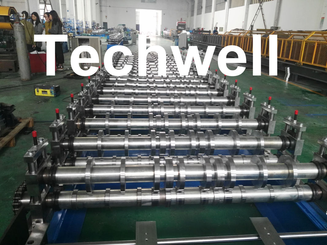 Farbstahldachplatte-Rolle, die Maschine für die Herstellung der Metalldachplatte bildet