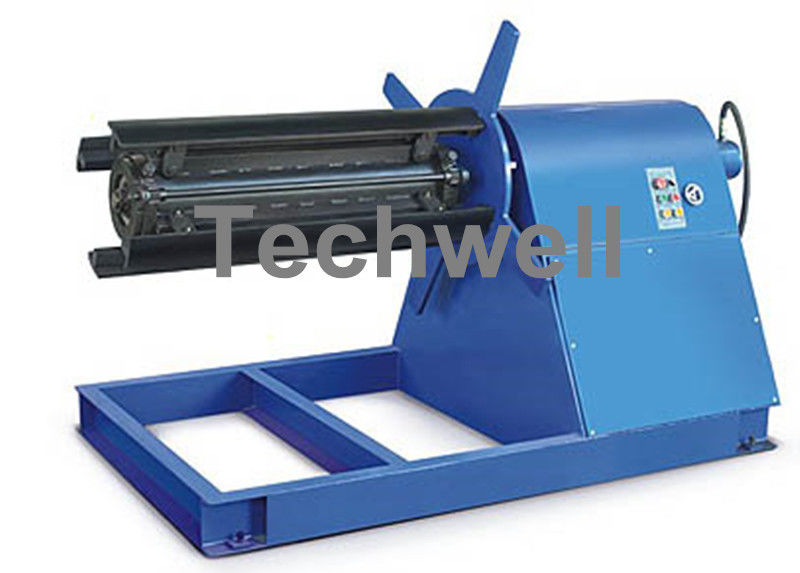 6.3Mpa walzen die Formung der Maschine, automatisches hydraulisches Decoiler mit 0-15m/min kalt, das Geschwindigkeit bildet