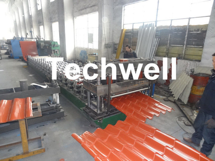 Farbstahlfliesen-Rolle, die Maschine für Dach-Wand-Umhüllung, Stahldach-Platte bildet