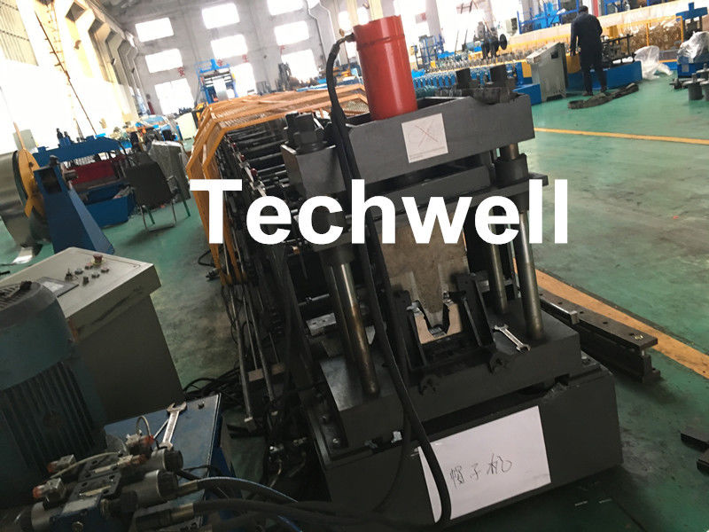 Spitzenpurlin GI Kohlenstoffstahl walzen die Formung der Maschine 0-15m/Min 15KW kalt