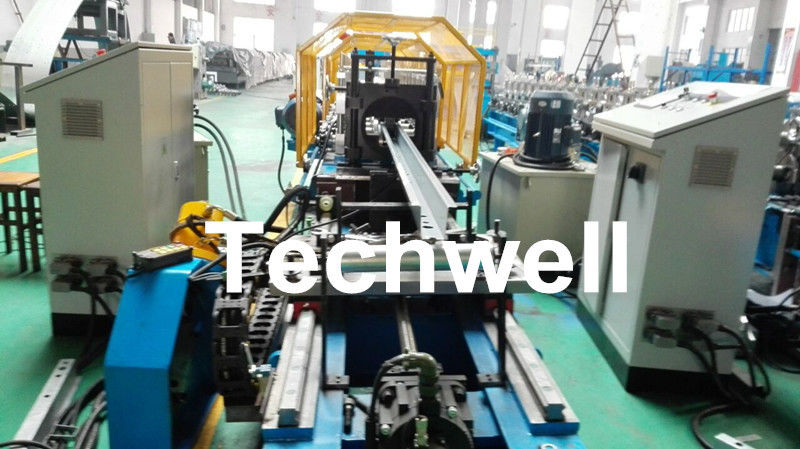 Kette der Getriebe-Hut-Kanal-Rolle, welche die Maschinen-/Furring-Kanal-Rolle bildet Maschine mit 18 Formstationen bildet