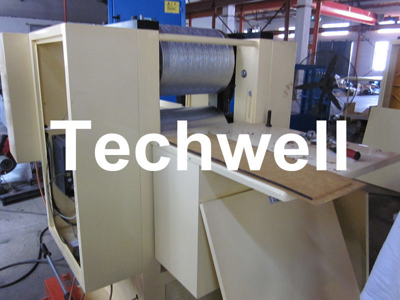PVC/WPC/hölzerne Prägungsmaschine mit Prägungsgeschwindigkeit 0.5-15m/min, Frequenz-Steuerung