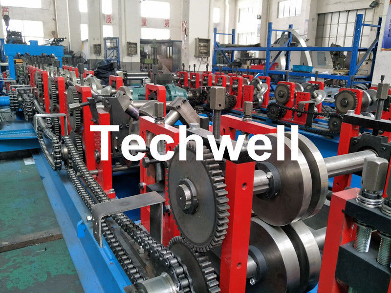 Automatische austauschbare c-/z-Purlin-Rolle, die Maschine mit hydraulischer Ausschnitt-Art bildet