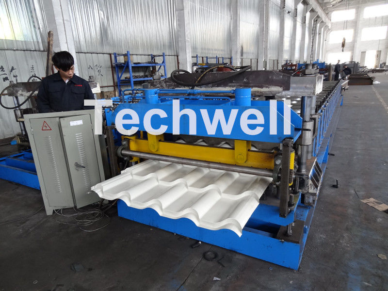 Automatischer PLC steuerte die Fliesen-Rolle, die Maschine für Stahlmetall glasig-glänzende Fliese bildet