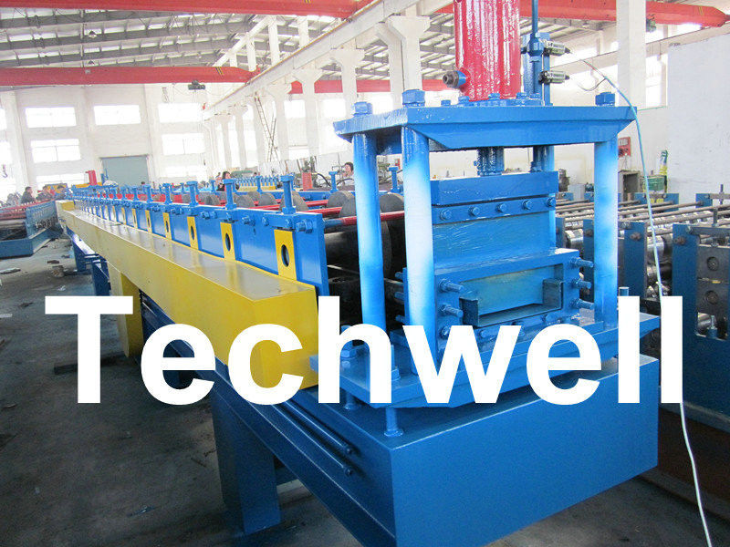 Zylinder-Kanal walzen die Formung der Maschine für Stahl-Furring-Kanal-Profile kalt