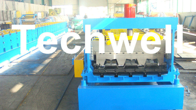 24 Formstation Decking-Boden-Rolle, die Maschine mit PLC-Kontrollsystem bildet