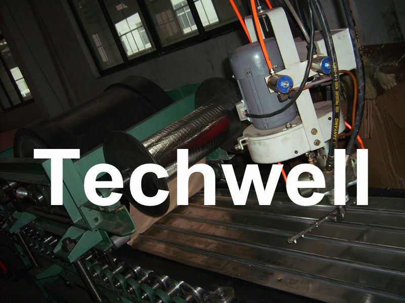 Einfache wirtschaftliche Art PU-Sandwich-Platte, die Maschine für PU-Dach-Wand-Sandwich-Platten herstellt