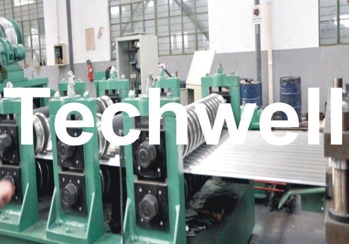 4 - runzelte Stahlsilo 8m/min die Wand-Rolle, die Maschine für galvanisiertes Blatt bildet